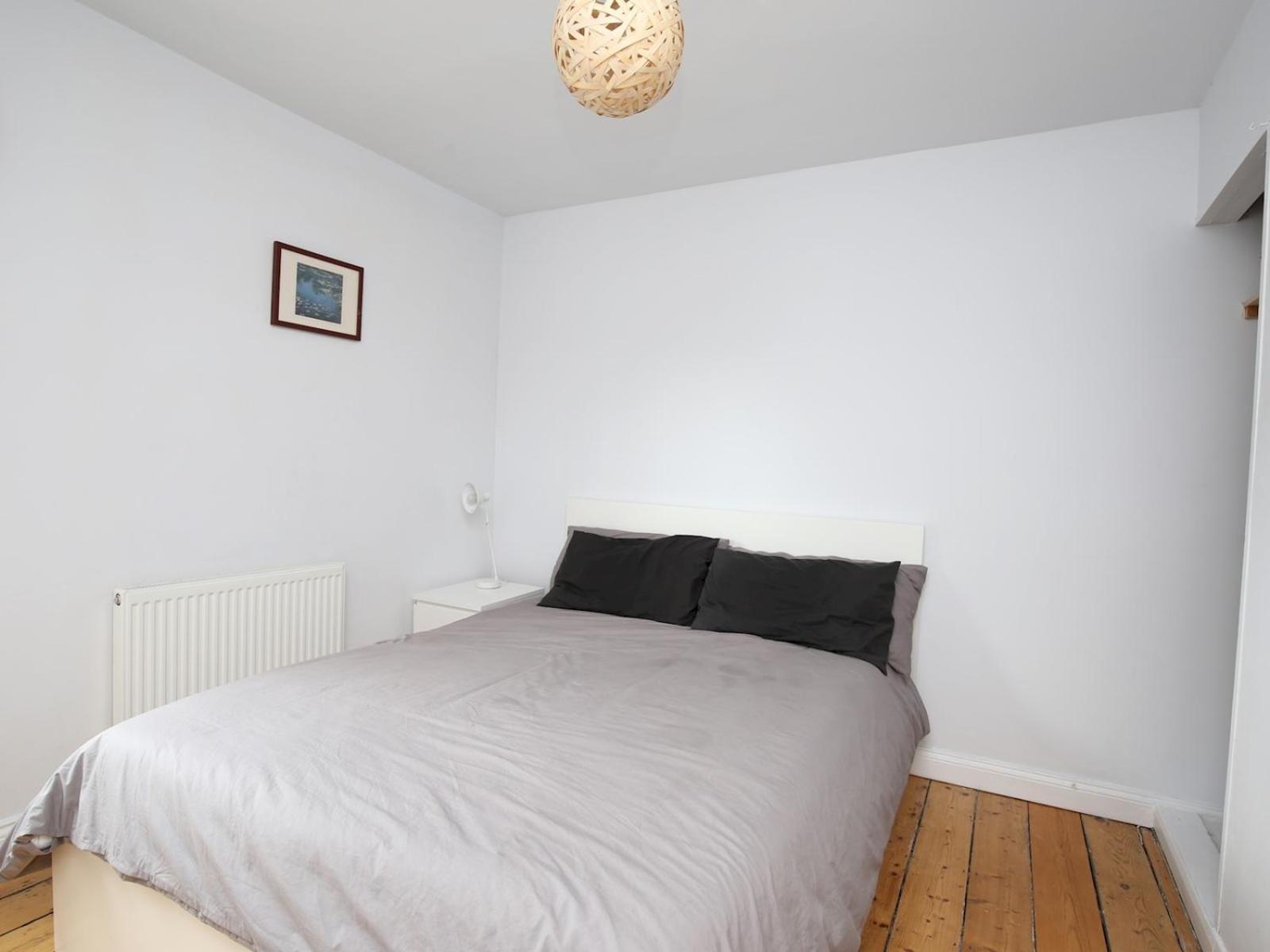 Sunny Victorian 2Br Townhouse Oxford Pass The Keys Villa Exterior photo