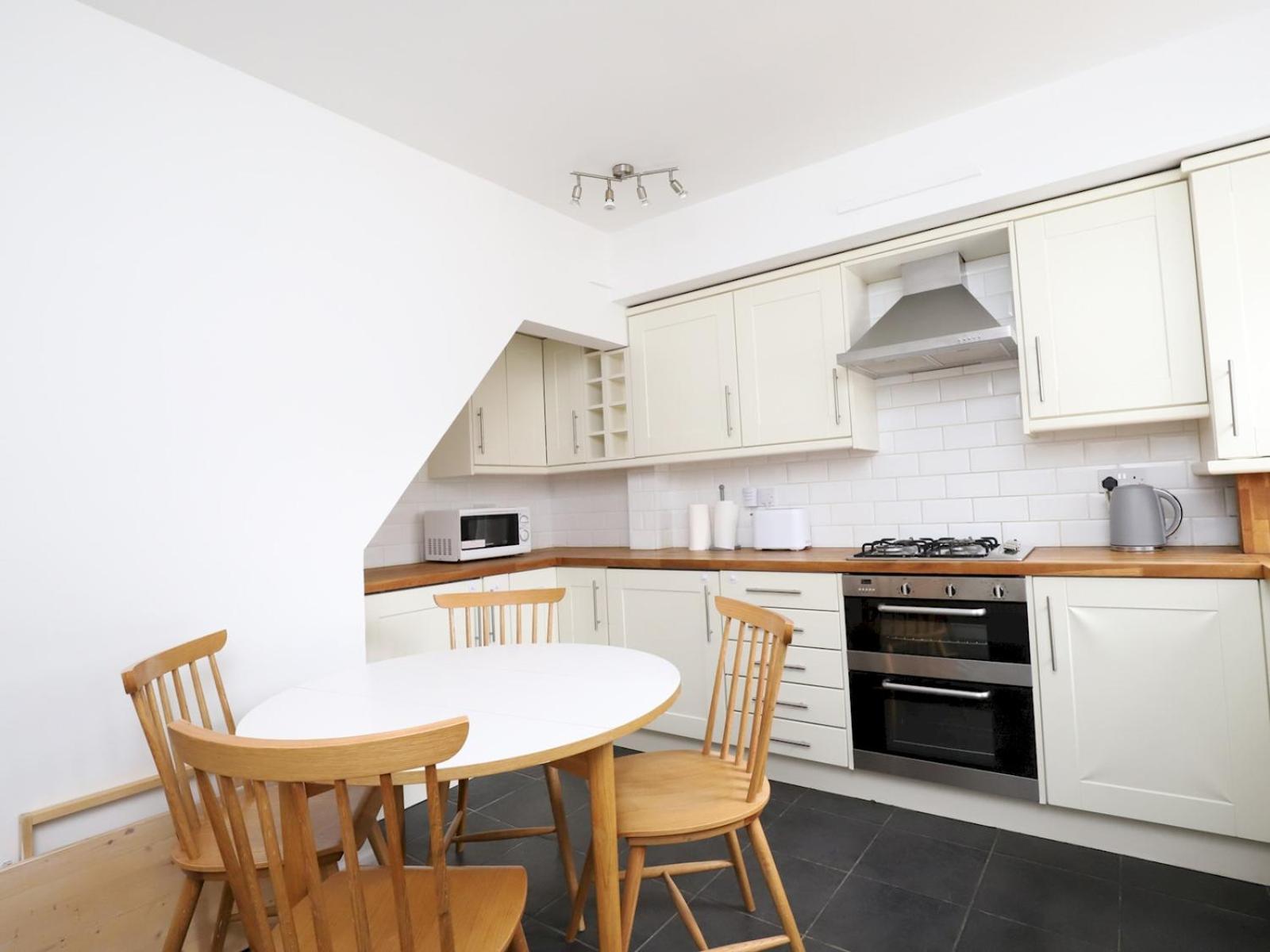 Sunny Victorian 2Br Townhouse Oxford Pass The Keys Villa Exterior photo